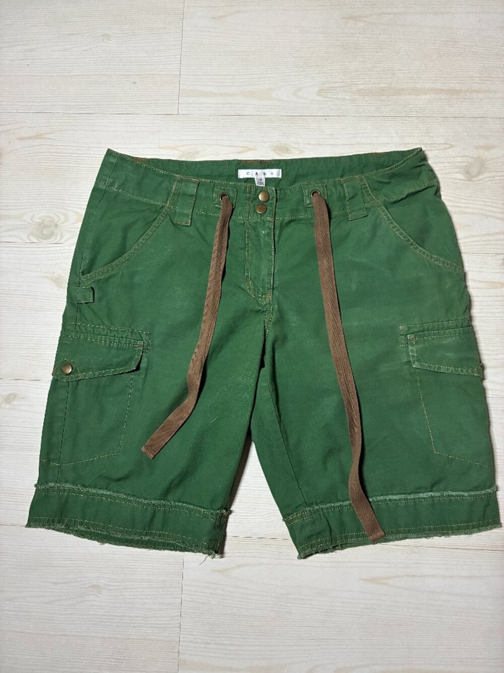Cabi Women's Green Cargo Bermuda Shorts Size 12 Drawstring Utility Style 342